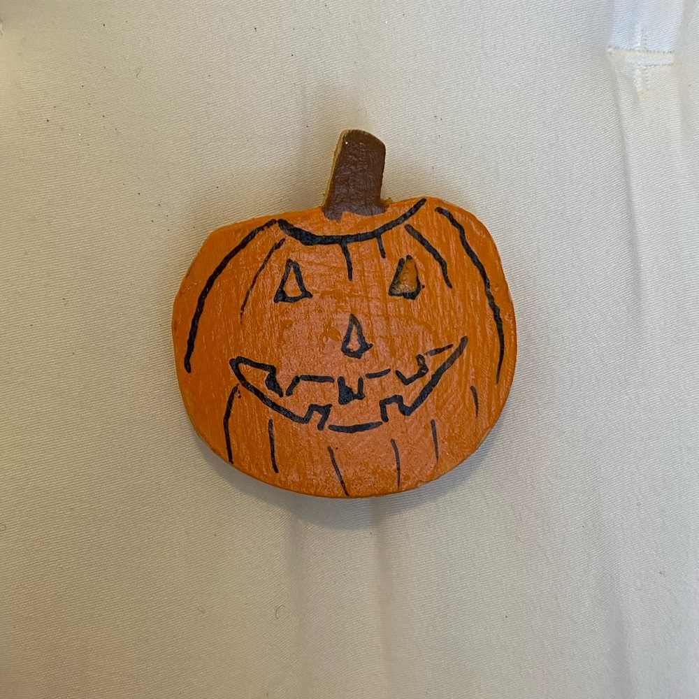 Handcrafted 🎃 Pumpkin Jack-O-Lantern Brooch - Picture 2 of 6